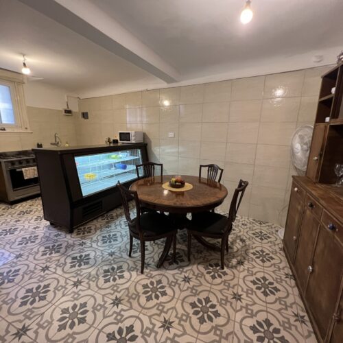 COCINA Y LIVING COMPARTIDO