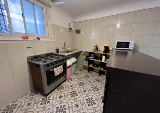 COCINA Y LIVING COMPARTIDO