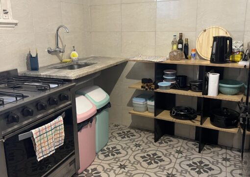 COCINA Y LIVING COMPARTIDO